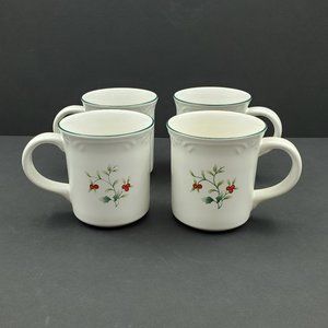 Pfaltzgraff Winterberry Coffee Mugs Holly Berry Christmas Holiday Mugs